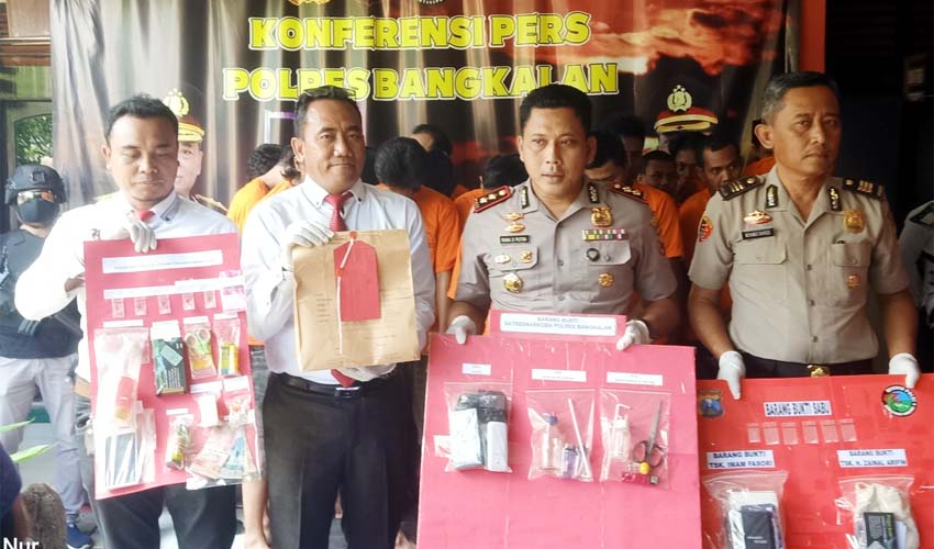 20 tersangka narkotika saat dirilis Polres Bangkalan